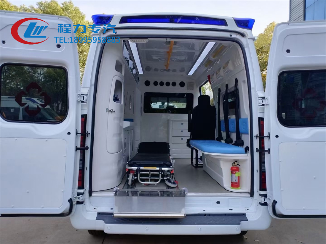 福特Pro福星頂救護(hù)車(chē)（自動(dòng)擋）